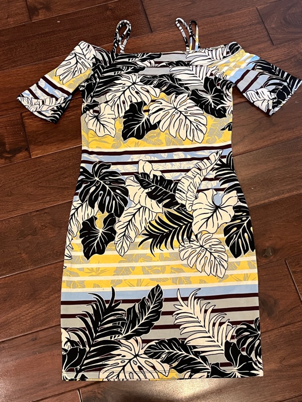 H&M Off Shoulder Tropical Bodycon Dress S